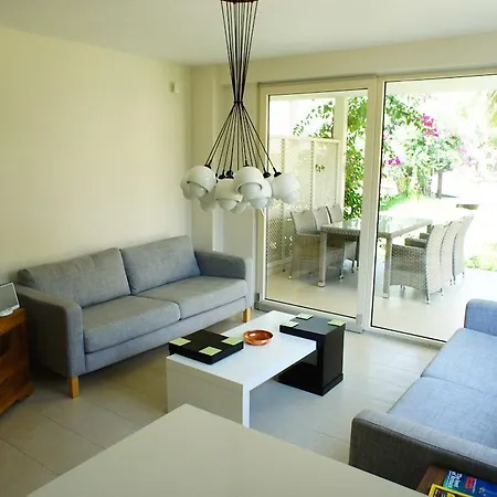Aquamarine Garden Deluxe Apartament